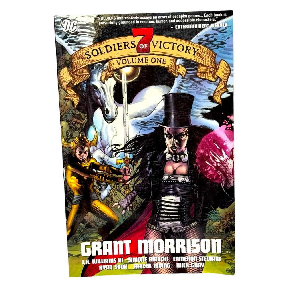 DC 7 Soldiers of Victory‎ Volume One Graphic Novel